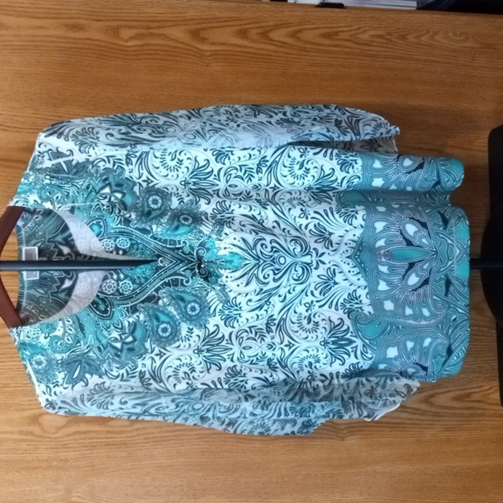 JM Collection Sheer Sleeve Mint Colored Blouse Size Large